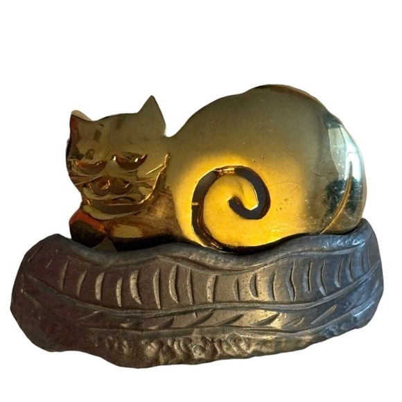 Pewter & Goldtone Cat Sleeping in Bed Brooch Pin Vintage Unsigned Jewelry - Picture 7 of 7